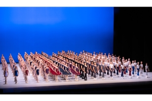 英国ロイヤル・バレエスクールの夏公演が行われ、奨学生2名がご卒業されました