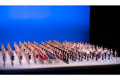英国ロイヤル・バレエスクールの夏公演が行われ、奨学生2名がご卒業されました